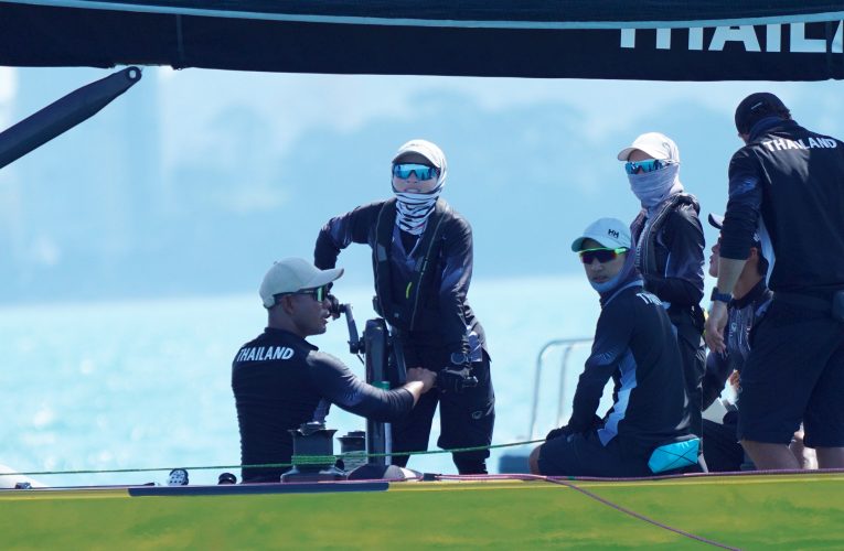 พระราชินี ทรงวางกลยุทธ์เฉียบแข่งเรือใบ 3 วันพาไทยขึ้นอันดับ1 ของตาราง ทิ้งห่างคู่แข่ง ชิงเหรียญทองพรุ่งนี้