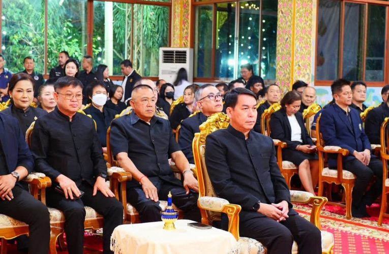 นายอำเภอกำแพงแสน เป็นประธานพิธีสวดพระอภิธรรมถวาย แด่พระราชมงคลวชิราคม อุดมธรรมสุนทร (หลวงปู่แผ้ว ปฺวโร) ณ กุฎิร่มเย็น วัดประชาราษฎร์บำรุง (รางหมัน)