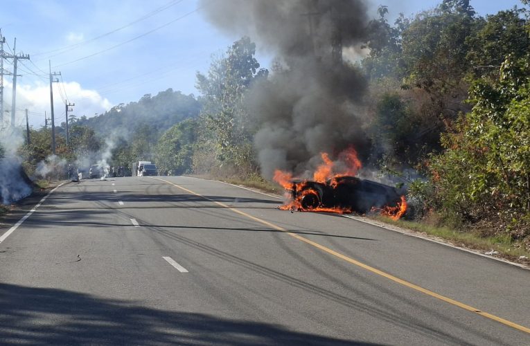 แม่ฮ่องสอน หวิดย่างสดนักท่องเที่ยวสเปนยกครัว หลังเช่ารถไปเที่ยวแม่ฮ่องสอนเจอไฟไหม้หนีตายรอดหวุดหวิด