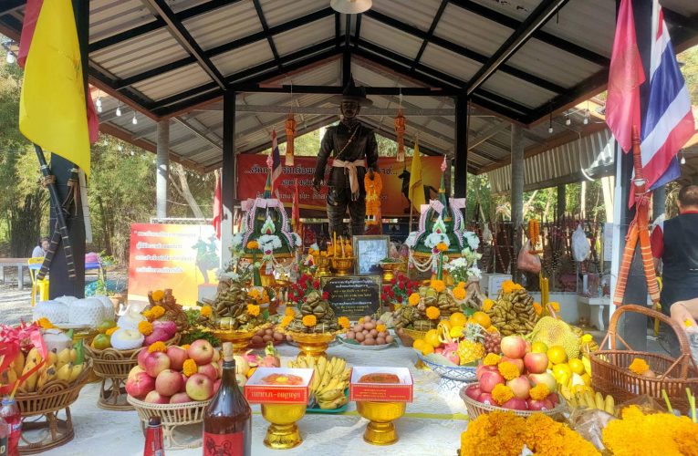 มูลนิธิชนะศึกบางแก้วราชบุรี กระทำพิธีบวงสรวงราชสักการะสมเด็จพระเจ้าตากสินมหาราช เอกบุรุษ