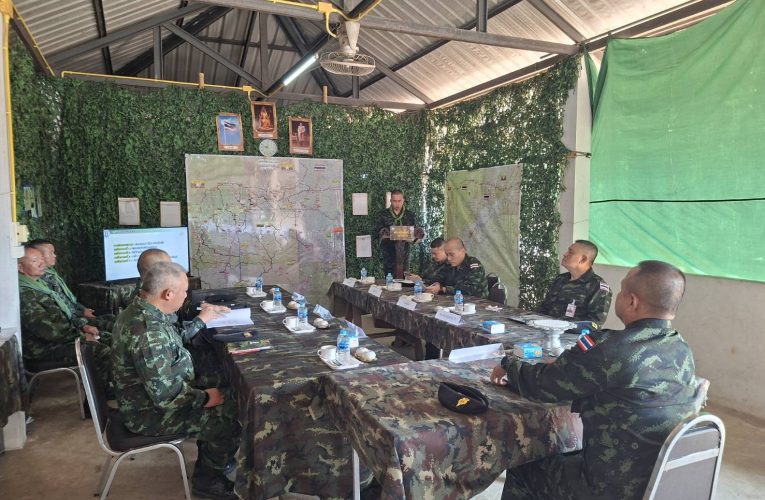 รอง ผบ.นบ.ยส.35 เยี่ยมชายแดนเชียงใหม่วางแผนแนวทางการปฏิบัติในการสกัดกั้นยาเสพติด พร้อมกำชับความปลอดภัยของกำลังพลเป็นสิ่งสำคัญ