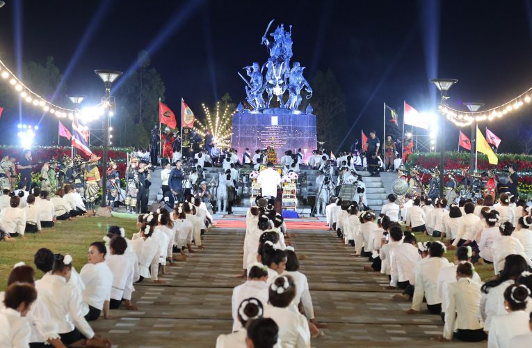 จันทบุรี เปิดงานวันสมเด็จพระเจ้าตากสินมหาราชรำลึก และงานกาชาด ประจำปี 2569 ยิ่งใหญ่สมเกียรติ นางรำกว่า 2,300 ชีวิตรวมพลังศรัทธารำถวายสดุดี