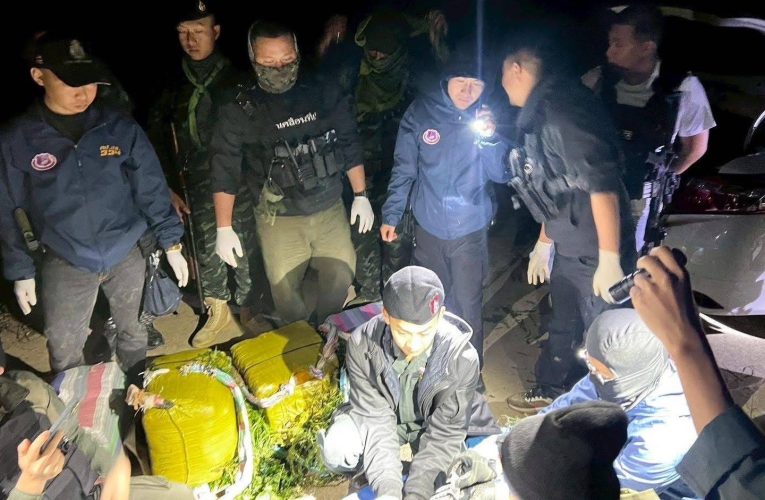 ตชด.334 วิสามัญขบวนการลักลอบขนยาบ้า 1 ราย ยึดยาบ้ากว่า 2.5 ล้านเม็ด พื้นที่แม่อายเชียงใหม่