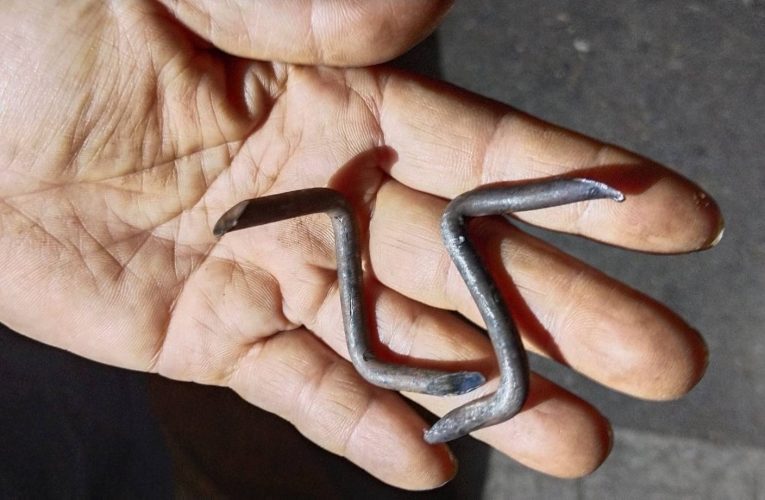 ด่วนลอบวางตะปูเรือใบหน้าตลาดสด