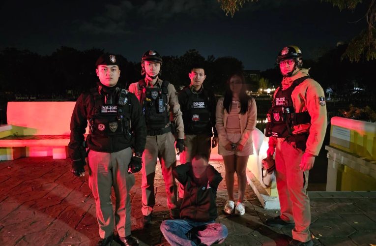 ตำรวจภูพิงค์ฯจับกุมคนร้ายก่อเหตุกระชากกระเป๋าได้ เจ้าหน้าที่ตำรวจใช้เวลาเพียง 15 นาที ติดตามจากสัณญาณมือถือไอโฟนของผู้เสียหายที่คนร้ายเอาไป ลากคอคนร้ายส่งดำเนินคดี