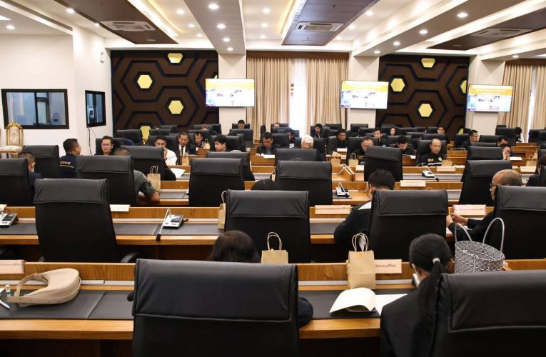 ประจวบคีรีขันธ์ประชุมเตรียมพร้อมรับมือภัยแล้ง หลังปริมาณน้ำต้นทุนต่ำกว่าปกติ