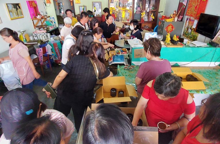 ยะลาขนมเข่งเจ๊หยง เจ้าเก่าเมืองเบตง ก่อนตรุษจีนยอดออเดอร์จากไทยมาเลย์สิงคโปร์เพียบ