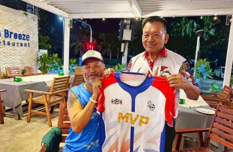 ฟุตบอลกีฬาสูงอายุ แฮปปี้ ได้แชมป์ครบ 5 รุ่น รอแข่งรุ่นสุดท้ายในเดือนก.พ.