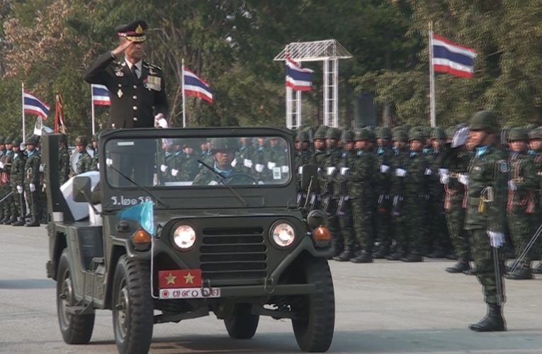 มทบ.14 พิธีกระทำสัตย์ปฏิญาณธงชัยเฉลิมพลวันกองทัพไทย