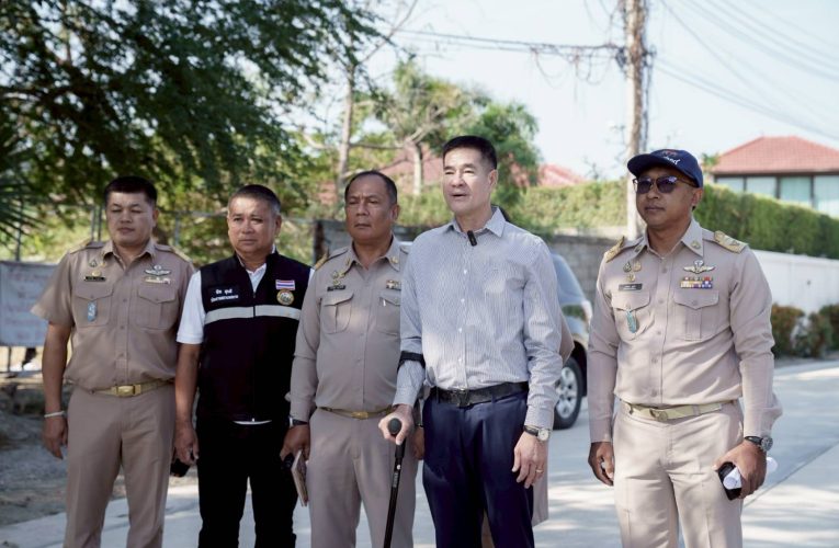 นายกเทศมนตรีนครหัวหินลงพื้นที่ตรวจสอบความคืบหน้าโครงการก่อสร้างถนนคสล.ซอยทวีปแลนด์