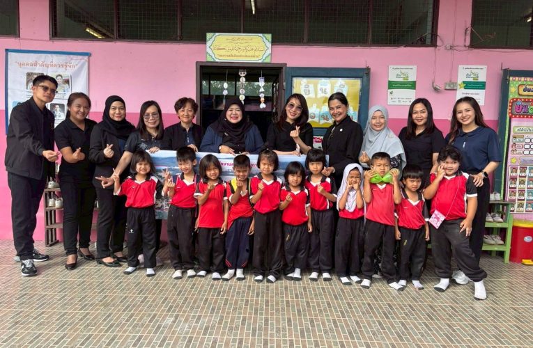 สกสค. ห่วงใยครู ลงพื้นที่สตูล ติดตามการเยียวยาหลังน้ำลดคืนรอยยิ้มครูนักเรียน