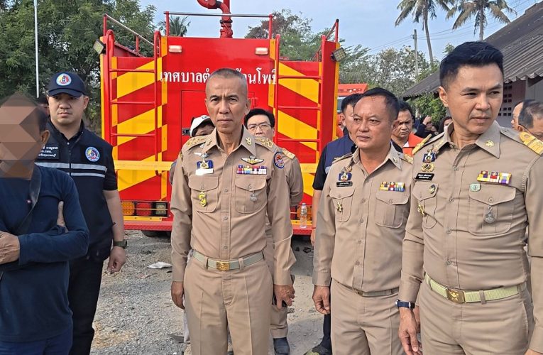สุพรรณบุรีจำลอง อนันตสุข สว.สุพรรณบุรีลงพื้นที่จี้ตรวจสอบมาตรฐานเหตุพลุระเบิด“จำลอง อนันตสุข” สว.สุพรรณบุรี ลงพื้นที่เหตุพลุระเบิดดอนเจดีย์ จี้ตรวจสอบมาตรฐานความปลอดภัยและเร่งเยียวยา