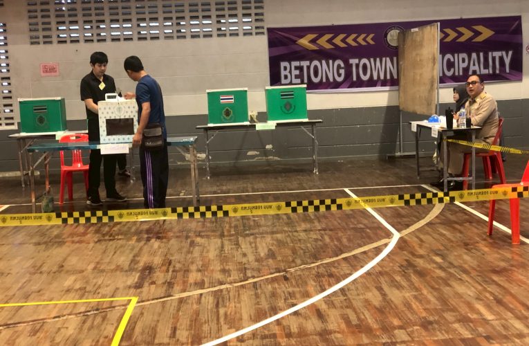 ยะลาเลือกตั้งล่วงหน้าในพื้นที่เขต 3 คึกคักแต่เช้าประชาชนตื่นตัวเปลี่ยนแปลงประเทศ