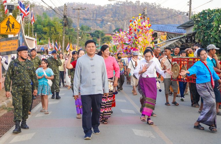 เริ่มแล้ว งานประเพณีปอยหลู่กองโหล (ประเพณีบูชาฟืนเป็นพุทธบูชา) ประจำปี พ.ศ. 2569 วัดในสอย ซึ่งปีนี้กำหนดจัดขึ้นระหว่างวันที่ 1-2 กุมภาพันธ์ 2569