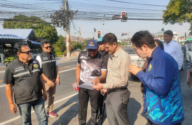 นายกเทศมนตรีนครหัวหิน พร้อมคณะ ตรวจโครงการปรับปรุงผิวจราจรแอสฟัลท์ติกคอนกรีต Overlay ซอยหัวหิน 56