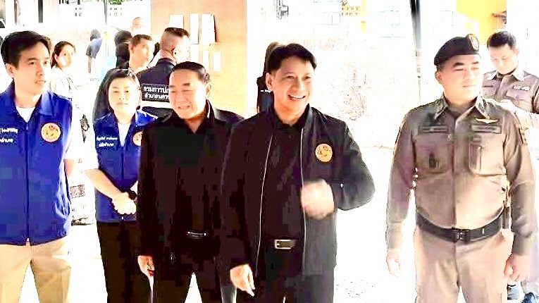 นายอำเภอนครชัยศรีตรวจเยี่ยมการหน่วยออกเสียงประชามตินอกเขตออกเสียง ประจำหน่วยเลือกตั้งประจำเขตเลือกตั้งของอ.นครชัยศรี