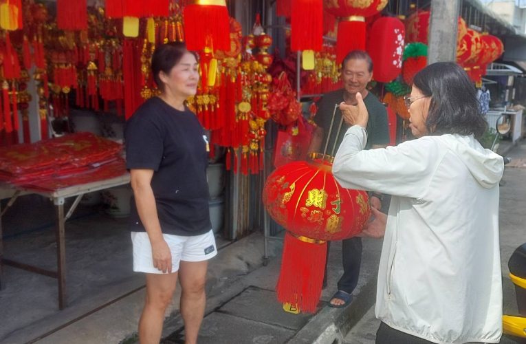 ยะลาคึกคักโคมแดงขายดีคนแห่ซื้อตบแต่งบ้านรับตรุษจีน