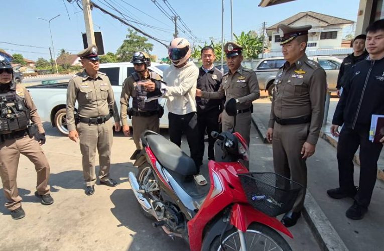 รวบสิงห์ขี้ยาบุกเข้าจี้ร้านสะดวกซื้ออ้างหาเงินซ่อมมือถือ