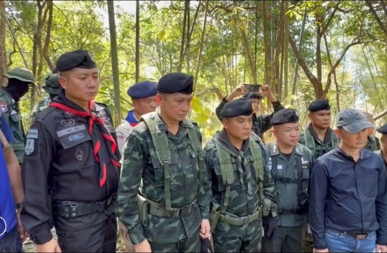 อำเภอฝาง จังหวัดเชียงใหม่ทหารปะทะยาบ้าชายแดนดับ5ศพยาบ้าล้านเม็ด