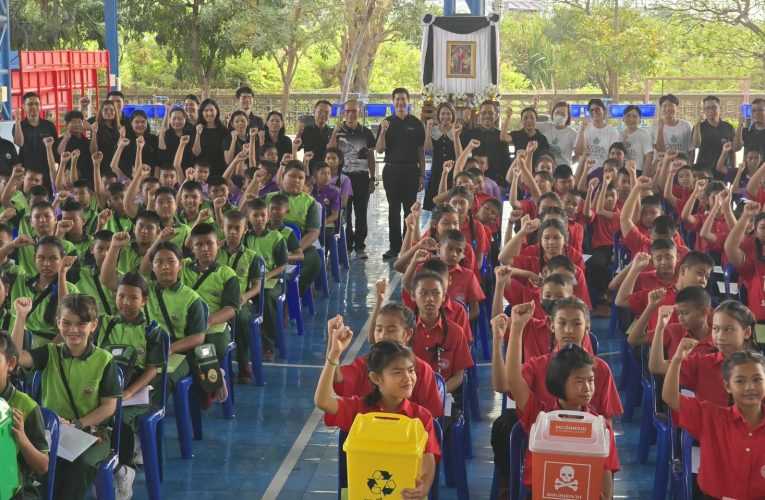 นายกเทศมนตรีนครหัวหิน เปิดโครงการอบรมคัดแยกขยะต้นทาง ปลูกจิตสำนึกเยาวชนรักษ์สิ่งแวดล้อม