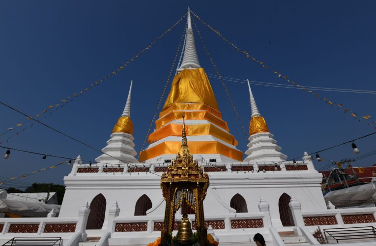 นนทบุรี – จัดพิธีเปิดงานนมัสการพระบรมสารีริกธาตุ ปีที่ 71 วัดเขมาภิรตารามราชวรวิหาร