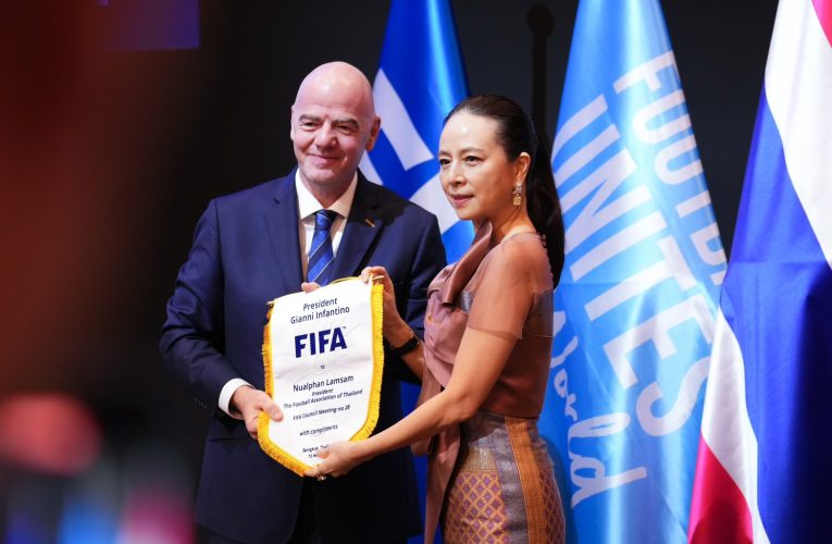 “มาดามแป้ง” ร่วมแสดงความยินดี อินฟานติโน ครบรอบ 10 ปี ประธานฟีฟ่า