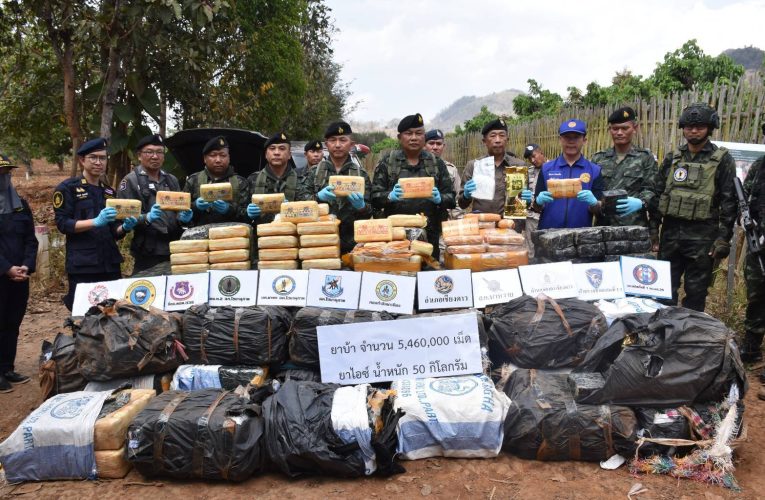 ยานรกทะลักเข้าชายแดนต่อเนื่องทหารกองกำลังผาเมืองสกัดกั้นตรวจยึดยาบ้า 5 ล้านกว่าเม็ด พื้นที่ชายแดน อำเภอเขียงดาว