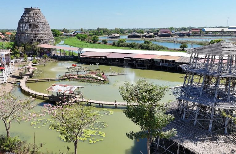 จังหวัดสุพรรณบุรีปลัดกระทรวงวัฒนธรรมเปิดงานสุดยอดชุมชนต้นแบบเที่ยวชุมชนยลวิถี