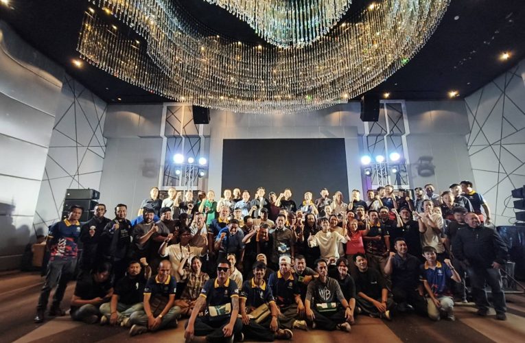 ’ผู้ว่าฯนริศ‘ จัดเลี้ยงสานสัมพันธ์เครือข่ายสื่อมวลชนพัทยา-สัตหีบ ช่วยขีดเขียนเพื่อสังคมชลบุรี