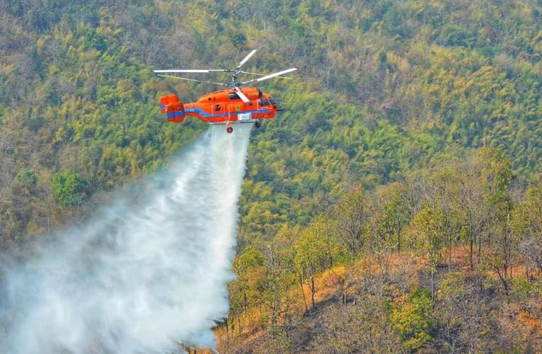 ปภ. เชียงใหม่ นำเฮลิคอปเตอร์ KA-32 บินด่วน สนับสนุนดับไฟป่าดอยเต่า หลังพบจุดความร้อน 28 จุด พร้อมปฎิบัติภารกิจจนกว่าสถานการณ์จะคลี่คลาย