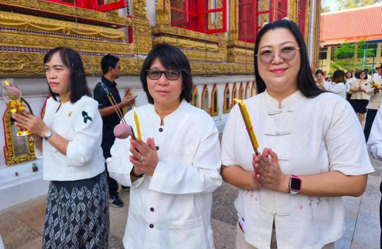 สิงห์บุรี / ศรัทธาแน่นวัดโบสถ์ พระอารามหลวง ผู้ว่าฯ สิงห์บุรี นำประชาชนทำบุญ–เวียนเทียน วันมาฆบูชา 2569 อย่างพร้อมเพรียง