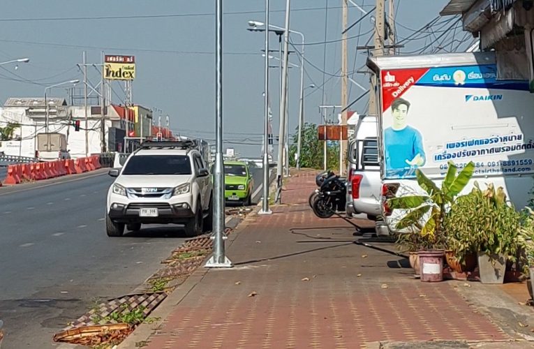นายกฯเมืองลพบุรีใช้ไม้แข็งห้ามใช้ทางเท้าประกอบธุรกิจส่วนตัว