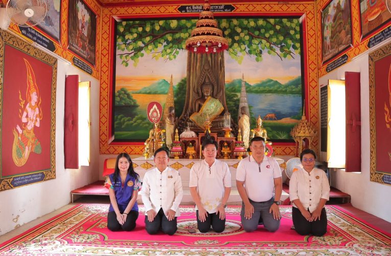 “วัดเสนาสน์” จังหวัดพิษณุโลก จัดประเพณีนมัสการ และสรงน้ำพระบรมสารีริกธาตุวัดเสนาสน์ ครบ 1,337 ปี แบบวิถีประเพณีชาวบ้าน
