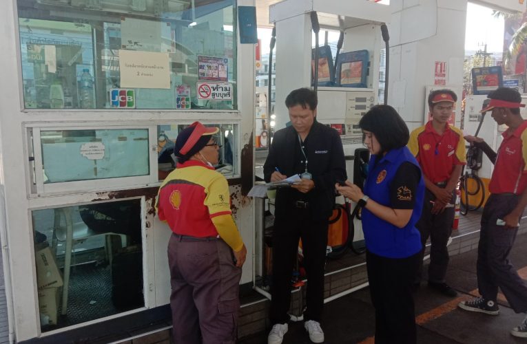 กระบี่ – พลังงานร่วมพาณิชย์กระบี่ตรวจเข้มข้นพบปั๊มหลายแห่งน้ำมันดีเซลล์แก๊ส 91 แก๊ส 95 อี 20 หมดขาดตลาด 3 ปั๊มหมดทุกชนิดปิดให้บริการยังไม่มีกำหนดเปิด