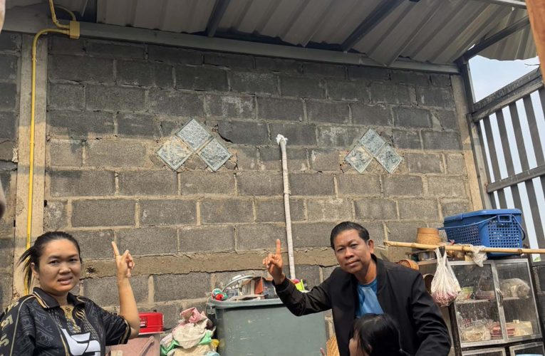 มุกดาหาร พายุฤดูร้อนพัดถล่ม บ้านเรือนราษฎรพังเสียหาย กว่า 20 หลังคาเรือน