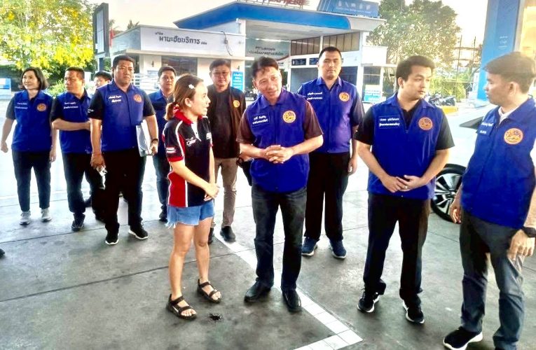 นายอำเภอนครชัยศรีพร้อมฝายปกครองลงพื้นที่ตรวจสถานีบริการน้ำมัน