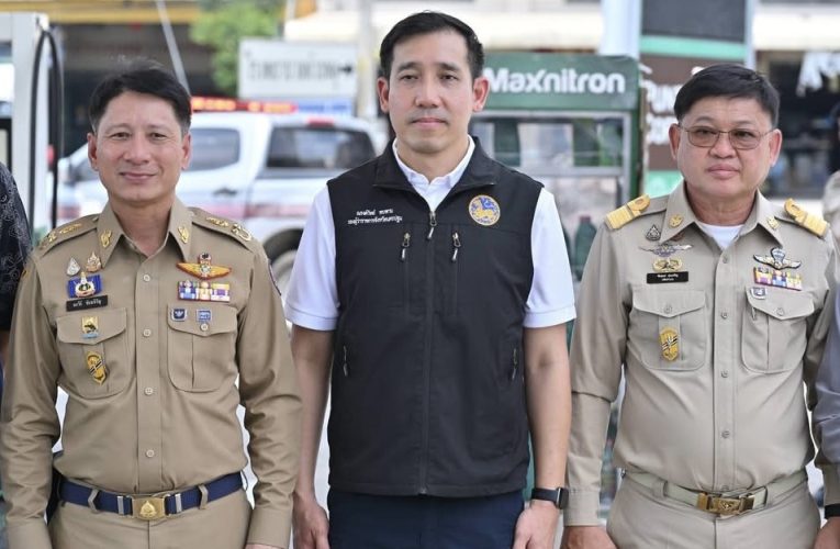 รองผู้ว่าฯ นครปฐม” นำทีมตรวจสถานีบริการน้ำมันเชื้อเพลิงในพื้นที่