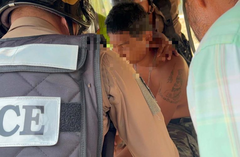 มุกดาหาร หลานวัย 19 แค้นลุง ยิงดับคาที่ ก่อนนั่งรอมอบตัวกับเจ้าหน้าที่ตำรวจ