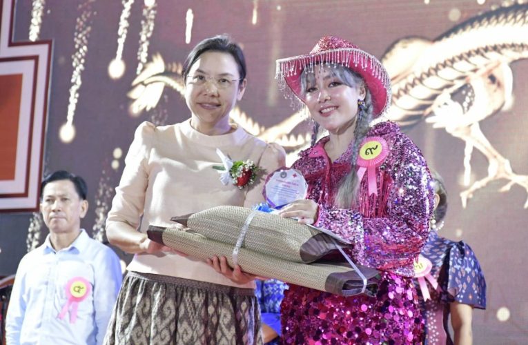 เทศบาลเมืองราชบุรีส่งประธานสภาฯสาวสวยเข้าร่วมประกวดแข่งขันร้องเพลง “ท้องถิ่นเสียงใส ดวลไมล์ทองคำ”