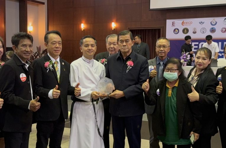 “กร ทัพพะรังสี” เปิดสัมมนาการกุศล เพื่อเด็กพิเศษและคนพิการ EEC Business Connection ยกกำลัง 2