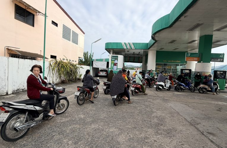ยะลาเสียงสะท้อนชาวสวนเบตงถึงน้ำมันราคาขึ้นก็ต้องเติมแต่ขอให้มีเติม
