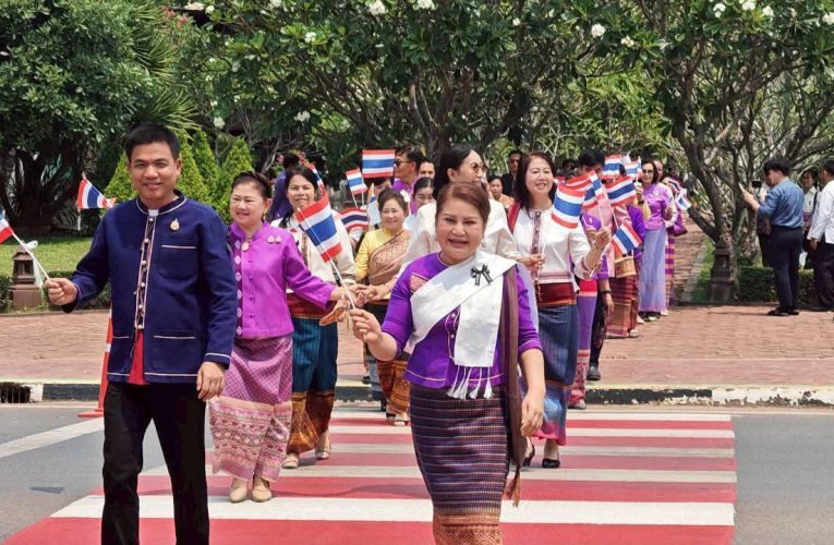 อุตรดิตถ์จัดกิจกรรม “ภูมิใจแต่งไทยทั้งแผ่นดิน” รณรงค์แต่งกายตามอัตลักษณ์ไทยสู่สากล
