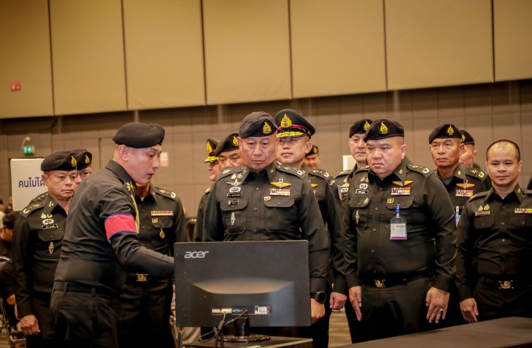 ผบ.ทบ. ลงพื้นที่นนทบุรี ตรวจเยี่ยมการตรวจเลือกทหารฯ ปี 69 เน้นย้ำความโปร่งใส พร้อมชวนคนรุ่นใหม่สมัครเป็นทหารอาชีพ