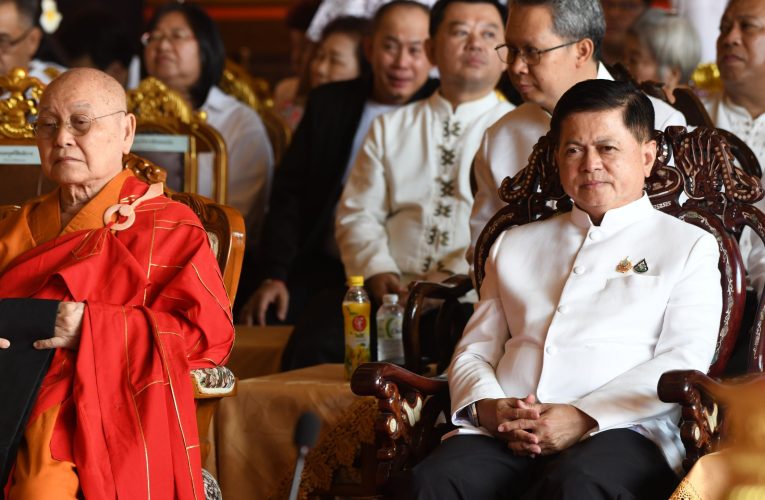 นนทบุรี – จัดพิธีบรรพชาสามเณรจีนนิกาย ถวายเป็นพระราชกุศลสมเด็จพระบรมราชชนนีพันปีหลวง