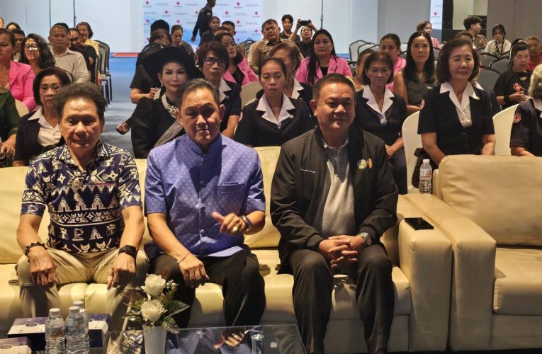 รองนายกเทศมนตรีนครหัวหินร่วมงานแถลงข่าว “งานกาชาดและของดีอำเภอหัวหิน” ครั้งที่ 28 เตรียมจัดเต็ม 10 วัน 10 คืน ขนศิลปินดัง-ของรางวัลเพียบ กระตุ้นเศรษฐกิจและการท่องเที่ยวหัวหิน