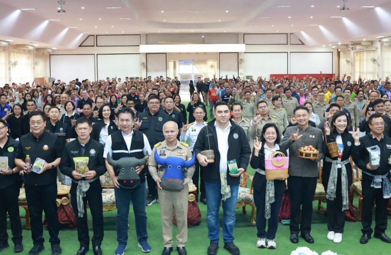 หนองบัวลำภู วัชระพล (ก้อ) รัฐมนตรีช่วยว่าการกระทรวงเกษตรและสหกรณ์ลงพื้นที่หนองบัวลำภู พร้อมผลักดันโครงการประตูระบายน้ำบ้านจอมทอง งบประมาณ 700 ล้าน หวังแก้ปัญหาการขาดแคลนแหล่งน้ำในพื้นที่อย่างยั่งยืน