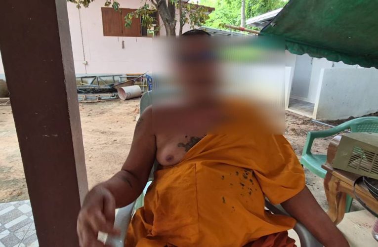 ผู้ใหญ่บ้านพาลูกบ้านบุกกุฏิพระเจอสีกาหลบในห้องน้ำตะเพิดพ้นวัด