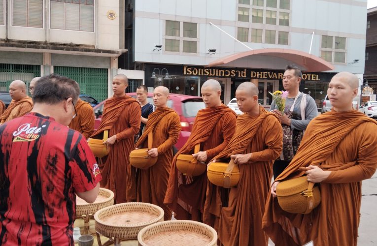 นักท่องเที่ยวคึกคักรับวันหยุดยาวเฉลิมพระชนมพรรษา พระบาทสมเด็จพระเจ้าอยู่หัว พร้อมวันอาสาฬหบูชาและวันเข้าพรรษา แห่เที่ยวเมืองน่าน ไหว้พระ ชมธรรมชาติ เสริมสิริมงคล