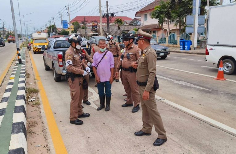มุกดาหาร เกิดเหตุรถบรรทุกเมาชนท้ายรถติดไฟแดง หญิง 42 ปีเสียชีวิตคาที่