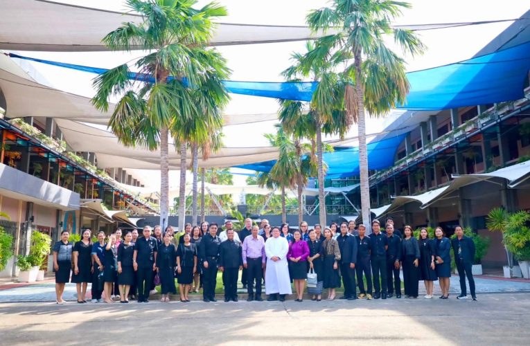 ผู้ว่าฯ ประจวบฯ เดินหน้า “10 ห้องเรียนเสริมการศึกษา” ยกระดับการเรียนรู้ ลดความเหลื่อมล้ำ สร้างโอกาสเด็กทั้งจังหวัด